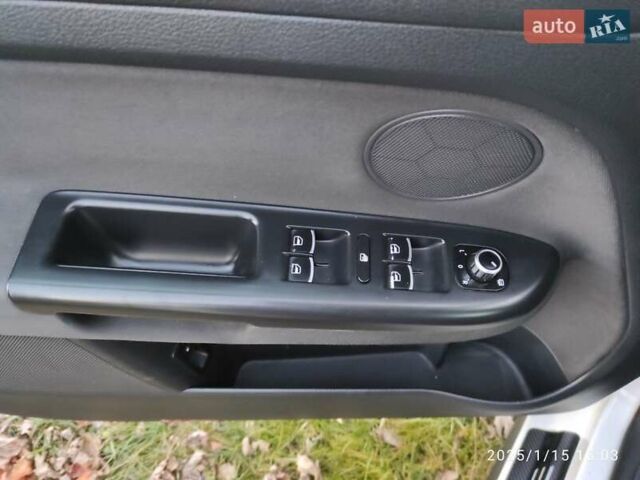 Белый Фольксваген Гольф Плюс, объемом двигателя 1.6 л и пробегом 247 тыс. км за 10500 $, фото 8 на Automoto.ua