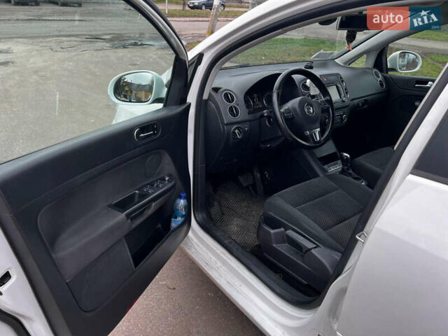 Білий Фольксваген Golf Plus, об'ємом двигуна 1.6 л та пробігом 254 тис. км за 8200 $, фото 5 на Automoto.ua