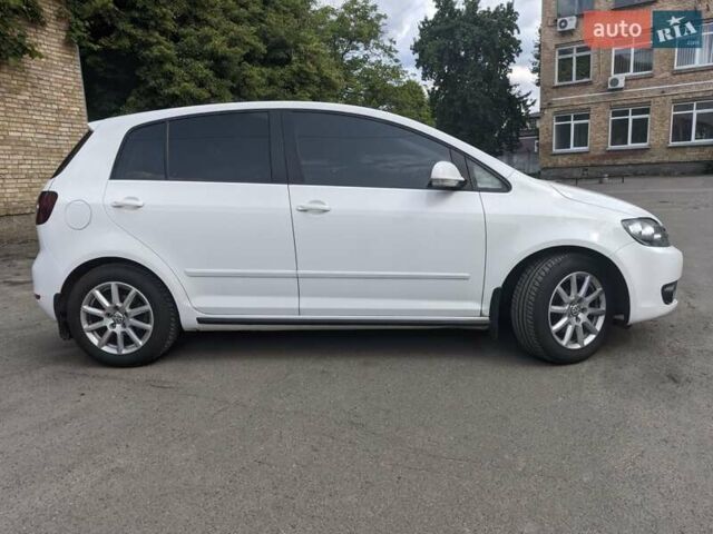 Білий Фольксваген Golf Plus, об'ємом двигуна 1.6 л та пробігом 300 тис. км за 10200 $, фото 1 на Automoto.ua