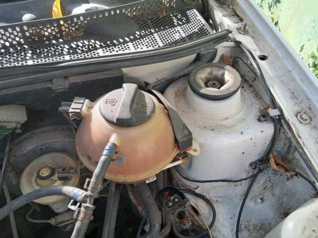 Фольксваген Гольф Плюс 1995 в Трускавце на Automoto.ua Белый Фольксваген Гольф Плюс, объемом двигателя 1.6 л и пробегом 2 тыс. км за 1750 $, фото 7 на Automoto.ua