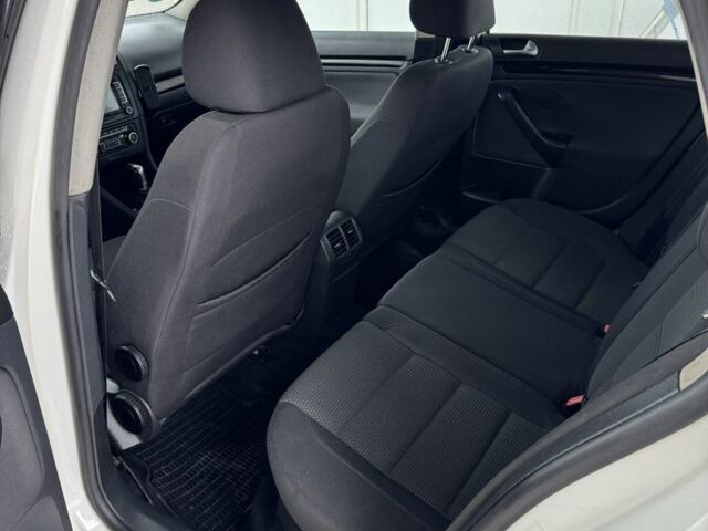 Білий Фольксваген Golf Plus, об'ємом двигуна 1.6 л та пробігом 240 тис. км за 7200 $, фото 10 на Automoto.ua