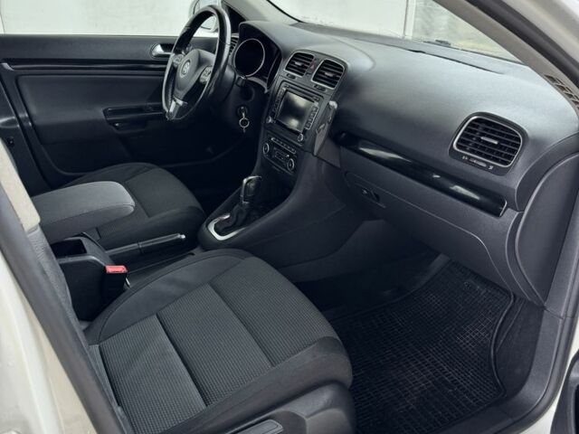 Білий Фольксваген Golf Plus, об'ємом двигуна 1.6 л та пробігом 240 тис. км за 7200 $, фото 3 на Automoto.ua