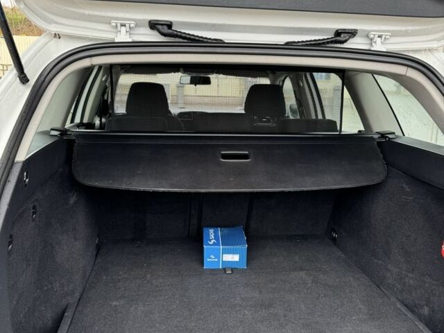 Білий Фольксваген Golf Plus, об'ємом двигуна 1.6 л та пробігом 240 тис. км за 7200 $, фото 9 на Automoto.ua