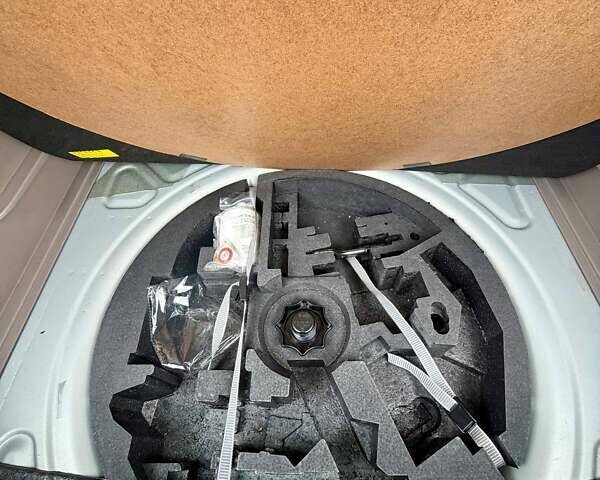 Бежевий Фольксваген Golf Plus, об'ємом двигуна 1.4 л та пробігом 188 тис. км за 7999 $, фото 40 на Automoto.ua