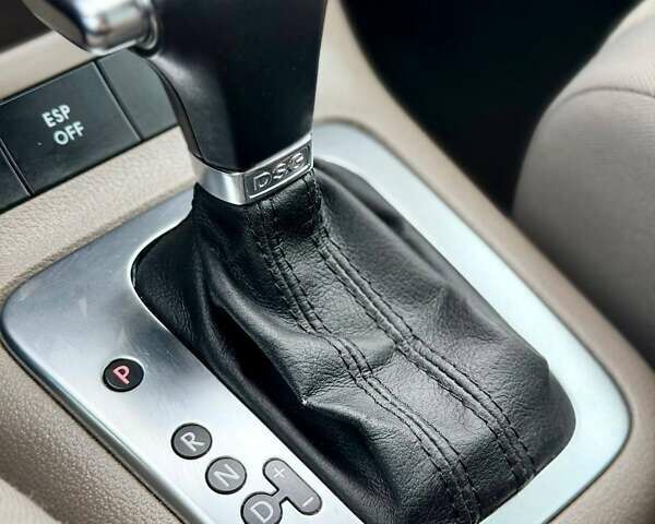 Бежевий Фольксваген Golf Plus, об'ємом двигуна 1.4 л та пробігом 188 тис. км за 7999 $, фото 26 на Automoto.ua