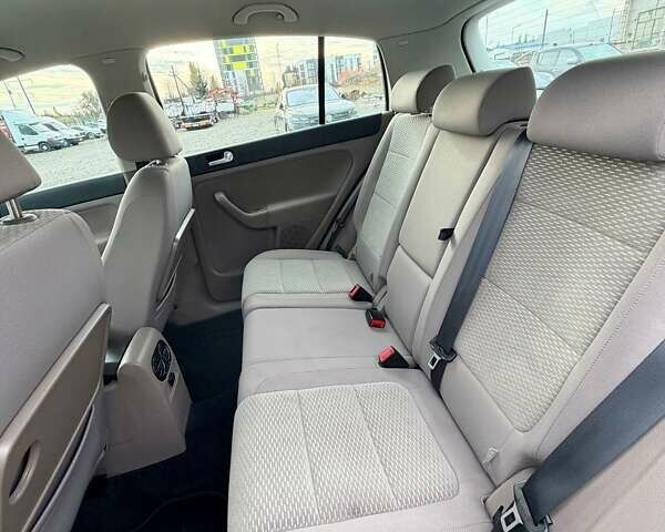 Бежевий Фольксваген Golf Plus, об'ємом двигуна 1.4 л та пробігом 188 тис. км за 7999 $, фото 32 на Automoto.ua