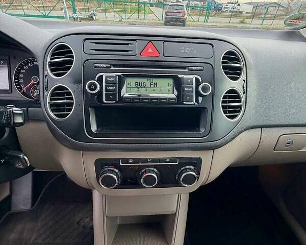 Бежевий Фольксваген Golf Plus, об'ємом двигуна 1.4 л та пробігом 188 тис. км за 7999 $, фото 21 на Automoto.ua