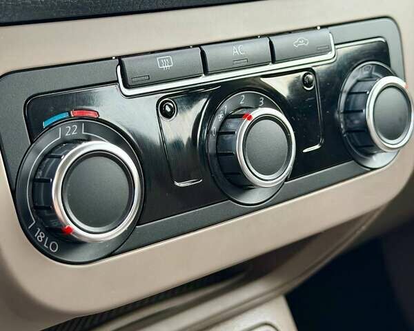 Бежевий Фольксваген Golf Plus, об'ємом двигуна 1.4 л та пробігом 188 тис. км за 7999 $, фото 23 на Automoto.ua