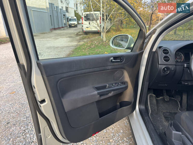 Бежевий Фольксваген Golf Plus, об'ємом двигуна 1.4 л та пробігом 116 тис. км за 9000 $, фото 18 на Automoto.ua