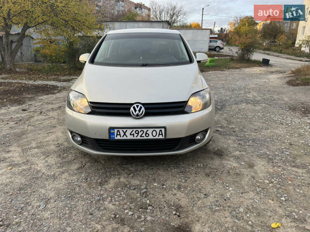 Бежевий Фольксваген Golf Plus, об'ємом двигуна 1.4 л та пробігом 116 тис. км за 9000 $, фото 1 на Automoto.ua