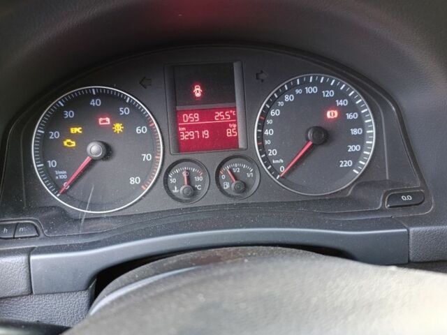 Черный Фольксваген Гольф Плюс, объемом двигателя 1.4 л и пробегом 330 тыс. км за 4700 $, фото 12 на Automoto.ua