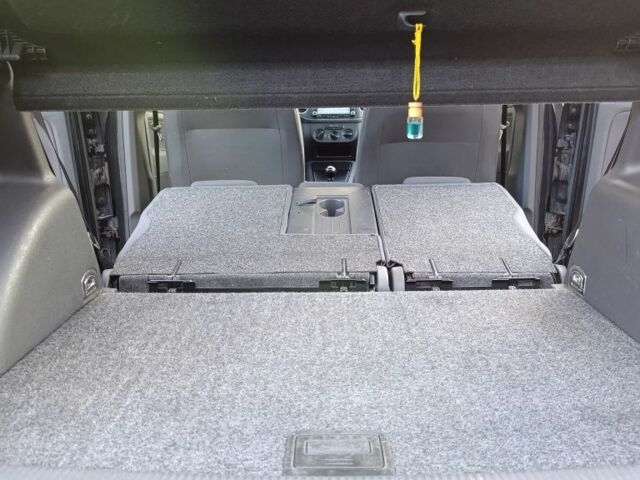 Черный Фольксваген Гольф Плюс, объемом двигателя 1.4 л и пробегом 330 тыс. км за 4700 $, фото 19 на Automoto.ua