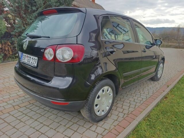 Черный Фольксваген Гольф Плюс, объемом двигателя 1.4 л и пробегом 243 тыс. км за 5250 $, фото 5 на Automoto.ua