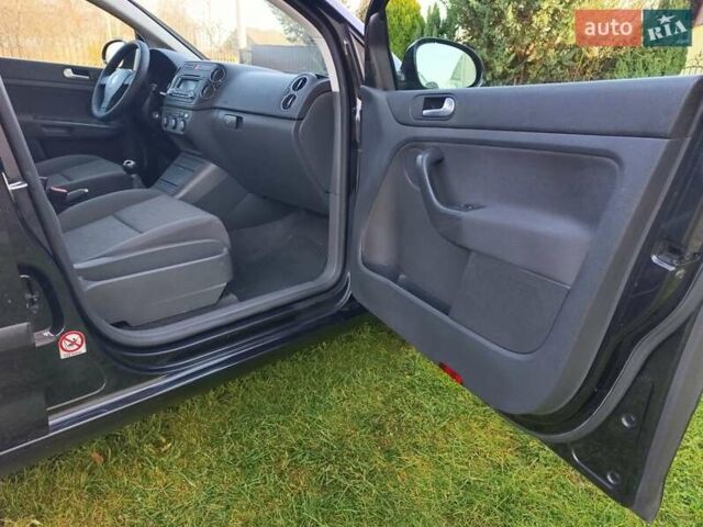 Черный Фольксваген Гольф Плюс, объемом двигателя 1.4 л и пробегом 243 тыс. км за 5250 $, фото 12 на Automoto.ua