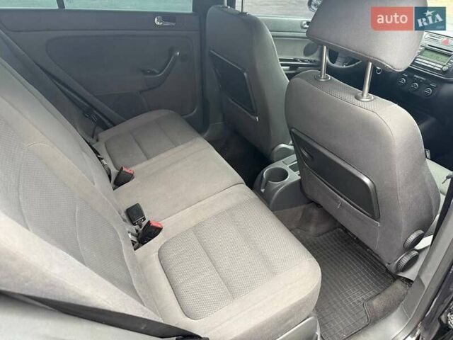 Черный Фольксваген Гольф Плюс, объемом двигателя 1.9 л и пробегом 215 тыс. км за 5600 $, фото 14 на Automoto.ua