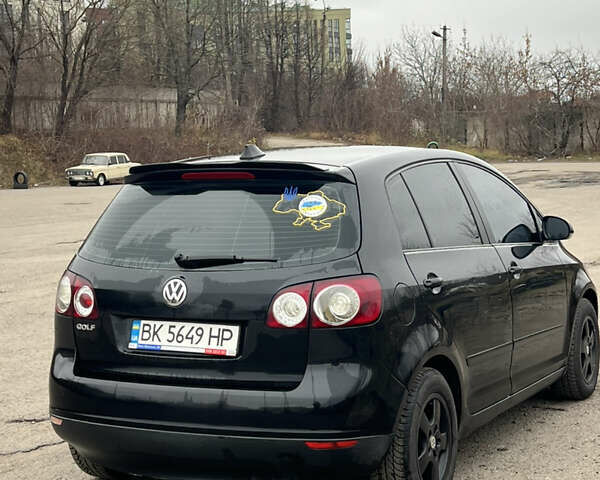 Черный Фольксваген Гольф Плюс, объемом двигателя 1.6 л и пробегом 301 тыс. км за 5999 $, фото 5 на Automoto.ua