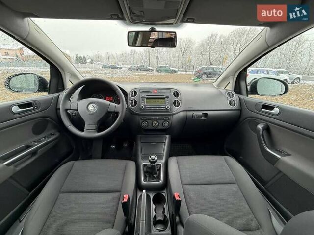 Черный Фольксваген Гольф Плюс, объемом двигателя 0 л и пробегом 243 тыс. км за 5399 $, фото 12 на Automoto.ua