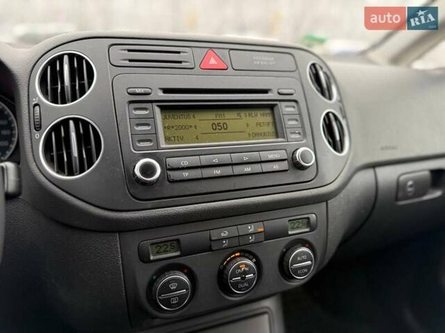 Черный Фольксваген Гольф Плюс, объемом двигателя 0 л и пробегом 243 тыс. км за 5399 $, фото 14 на Automoto.ua