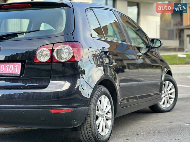 Черный Фольксваген Гольф Плюс, объемом двигателя 1.4 л и пробегом 250 тыс. км за 4999 $, фото 19 на Automoto.ua