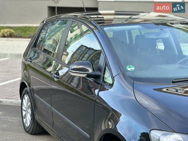 Черный Фольксваген Гольф Плюс, объемом двигателя 1.4 л и пробегом 250 тыс. км за 4999 $, фото 8 на Automoto.ua