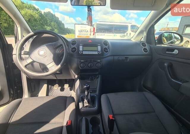 Черный Фольксваген Гольф Плюс, объемом двигателя 1.4 л и пробегом 197 тыс. км за 5550 $, фото 11 на Automoto.ua