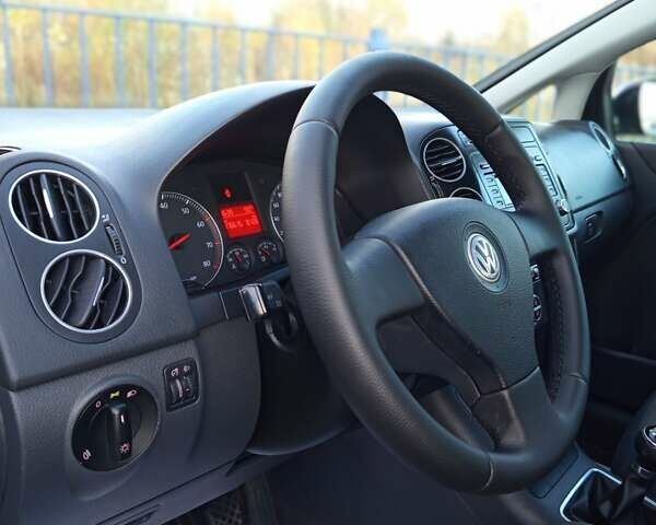 Фольксваген Гольф Плюс 2005 в Дрогобыче на Automoto.ua Черный Фольксваген Гольф Плюс, объемом двигателя 1.4 л и пробегом 179 тыс. км за 5200 $, фото 37 на Automoto.ua