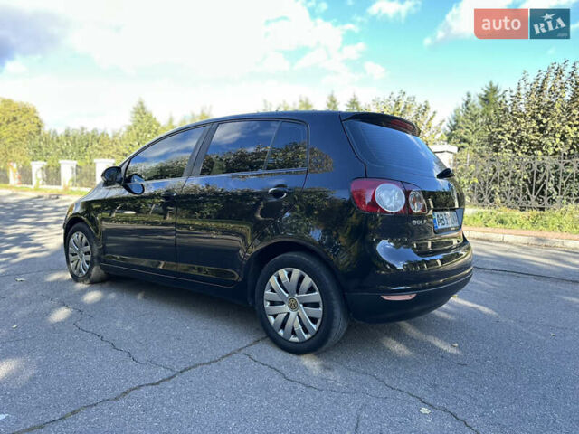 Черный Фольксваген Гольф Плюс, объемом двигателя 2 л и пробегом 250 тыс. км за 5800 $, фото 4 на Automoto.ua