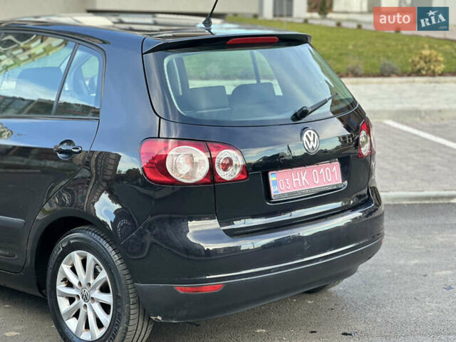 Черный Фольксваген Гольф Плюс, объемом двигателя 1.4 л и пробегом 250 тыс. км за 4999 $, фото 13 на Automoto.ua