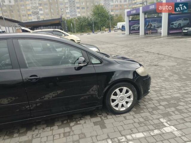 Черный Фольксваген Гольф Плюс, объемом двигателя 1.6 л и пробегом 240 тыс. км за 4950 $, фото 12 на Automoto.ua