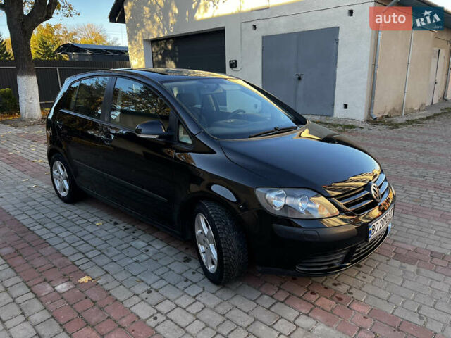 Черный Фольксваген Гольф Плюс, объемом двигателя 1.6 л и пробегом 230 тыс. км за 4950 $, фото 3 на Automoto.ua