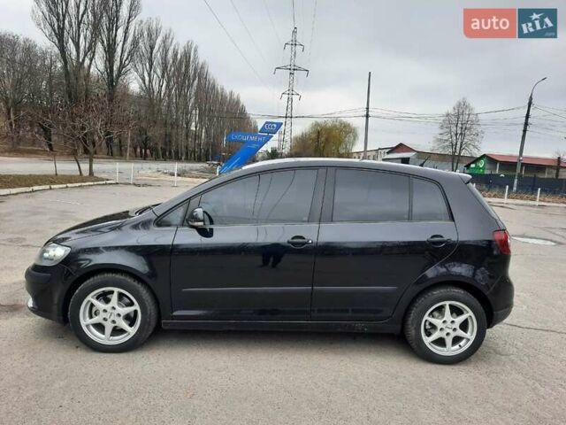 Черный Фольксваген Гольф Плюс, объемом двигателя 1.6 л и пробегом 253 тыс. км за 5600 $, фото 6 на Automoto.ua