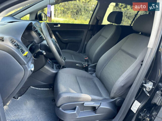 Черный Фольксваген Гольф Плюс, объемом двигателя 2 л и пробегом 250 тыс. км за 5800 $, фото 12 на Automoto.ua