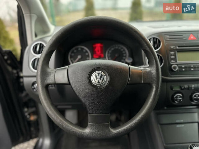 Чорний Фольксваген Golf Plus, об'ємом двигуна 1.4 л та пробігом 235 тис. км за 5400 $, фото 26 на Automoto.ua