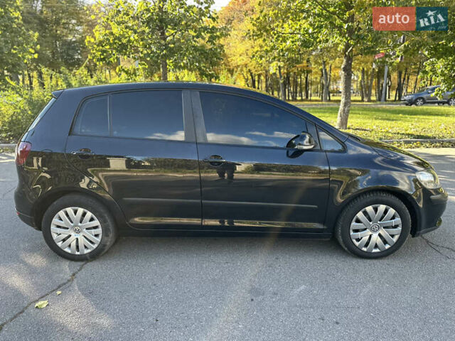 Черный Фольксваген Гольф Плюс, объемом двигателя 2 л и пробегом 250 тыс. км за 5800 $, фото 28 на Automoto.ua