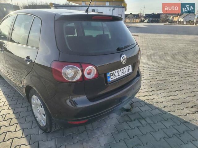 Фольксваген Гольф Плюс 2005 в Луцке на Automoto.ua Черный Фольксваген Гольф Плюс, объемом двигателя 1.6 л и пробегом 177 тыс. км за 5600 $, фото 4 на Automoto.ua