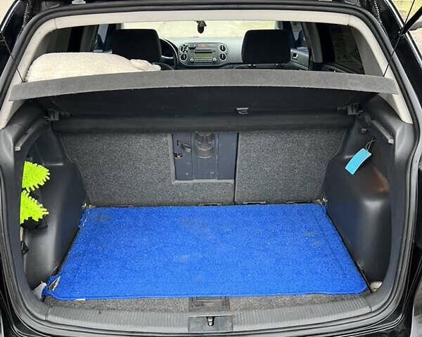 Черный Фольксваген Гольф Плюс, объемом двигателя 1.6 л и пробегом 301 тыс. км за 5999 $, фото 25 на Automoto.ua