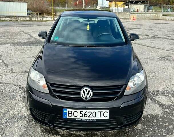 Черный Фольксваген Гольф Плюс, объемом двигателя 1.6 л и пробегом 182 тыс. км за 5200 $, фото 3 на Automoto.ua