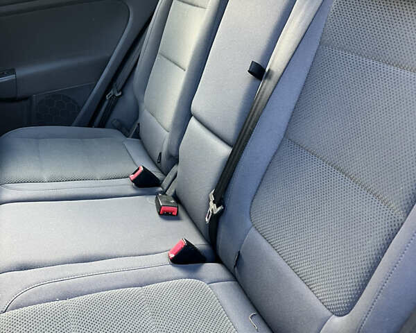 Черный Фольксваген Гольф Плюс, объемом двигателя 1.6 л и пробегом 182 тыс. км за 5200 $, фото 13 на Automoto.ua