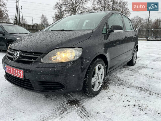 Черный Фольксваген Гольф Плюс, объемом двигателя 1.6 л и пробегом 237 тыс. км за 5450 $, фото 2 на Automoto.ua
