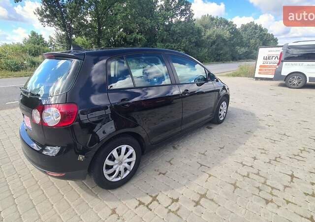 Черный Фольксваген Гольф Плюс, объемом двигателя 1.4 л и пробегом 197 тыс. км за 5550 $, фото 4 на Automoto.ua