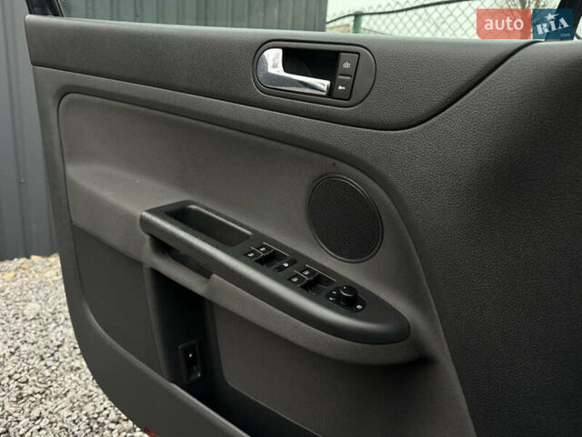 Чорний Фольксваген Golf Plus, об'ємом двигуна 1.4 л та пробігом 235 тис. км за 5400 $, фото 19 на Automoto.ua