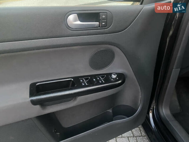 Черный Фольксваген Гольф Плюс, объемом двигателя 1.6 л и пробегом 204 тыс. км за 5450 $, фото 16 на Automoto.ua