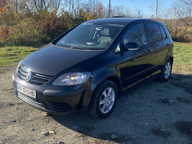 Чорний Фольксваген Golf Plus, об'ємом двигуна 1.6 л та пробігом 229 тис. км за 5200 $, фото 1 на Automoto.ua
