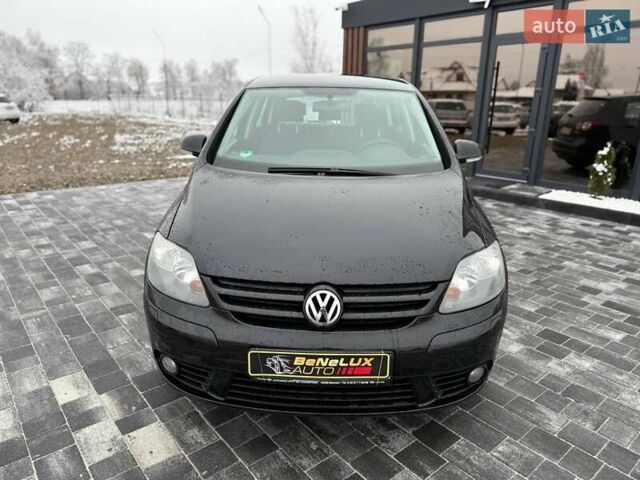Черный Фольксваген Гольф Плюс, объемом двигателя 0 л и пробегом 243 тыс. км за 5399 $, фото 3 на Automoto.ua