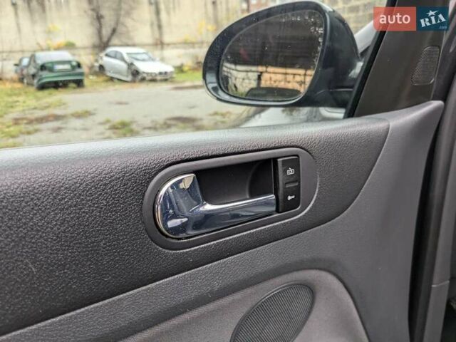 Черный Фольксваген Гольф Плюс, объемом двигателя 1.4 л и пробегом 218 тыс. км за 4850 $, фото 22 на Automoto.ua