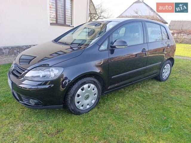 Черный Фольксваген Гольф Плюс, объемом двигателя 1.4 л и пробегом 243 тыс. км за 5250 $, фото 1 на Automoto.ua