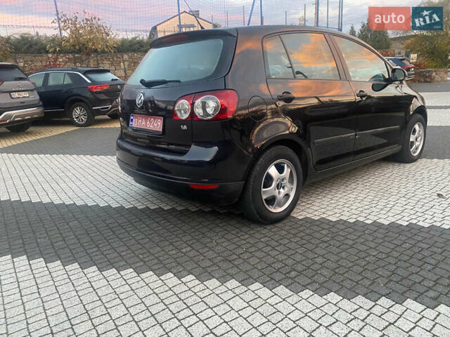 Черный Фольксваген Гольф Плюс, объемом двигателя 1.6 л и пробегом 204 тыс. км за 5450 $, фото 4 на Automoto.ua