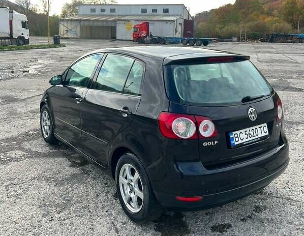 Черный Фольксваген Гольф Плюс, объемом двигателя 1.6 л и пробегом 182 тыс. км за 5200 $, фото 4 на Automoto.ua