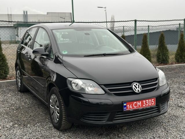 Черный Фольксваген Гольф Плюс, объемом двигателя 1.4 л и пробегом 235 тыс. км за 5400 $, фото 2 на Automoto.ua