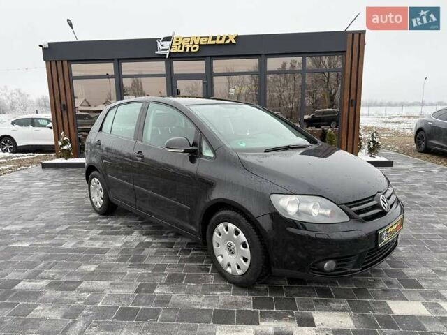 Черный Фольксваген Гольф Плюс, объемом двигателя 0 л и пробегом 243 тыс. км за 5399 $, фото 1 на Automoto.ua